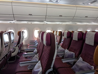 機内