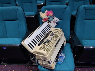 スタッフ